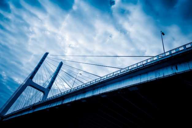 Металлопрокат в строительстве мостов: инновационные решения и долговечность